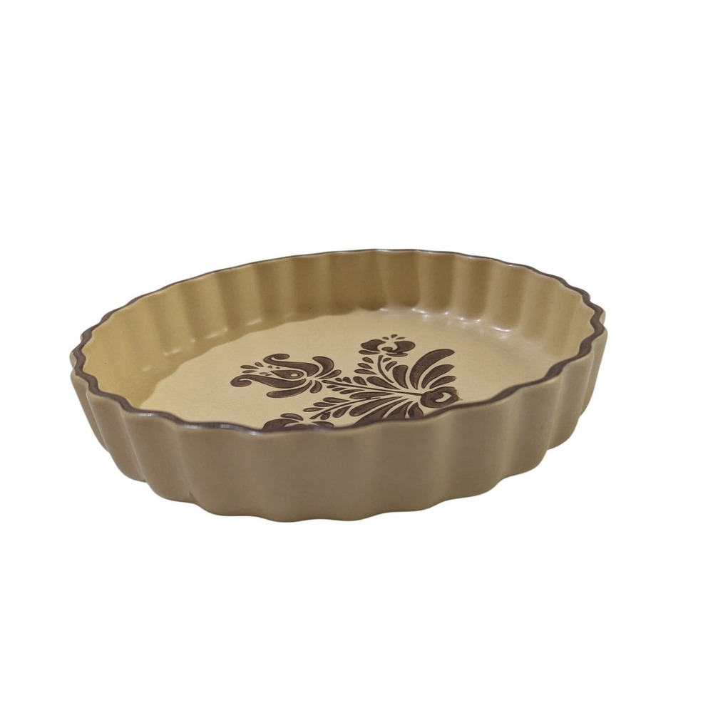 Pfaltzgraff Village Quiche Dish 9 Inch Round Fluted Stoneware Tan Brown 233 USA